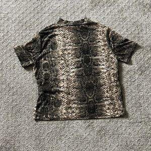 Snake print short sleeve shirt